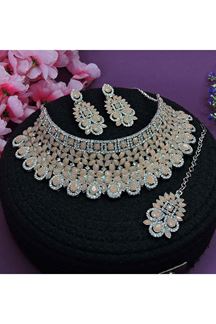 Picture of Fascinating Peach Designer Necklace Set for Party, Wedding and Sangeet