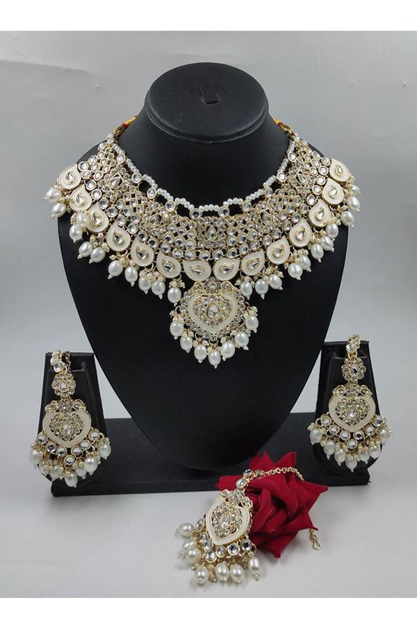 Picture of Astounding Off-White Designer Necklace Set for Reception or Engagement