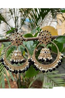 Picture of Heavenly Black Designer Earring Set for a Party