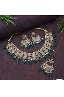 Picture of Flamboyant White Designer Choker Necklace Set for a Party and Mehendi