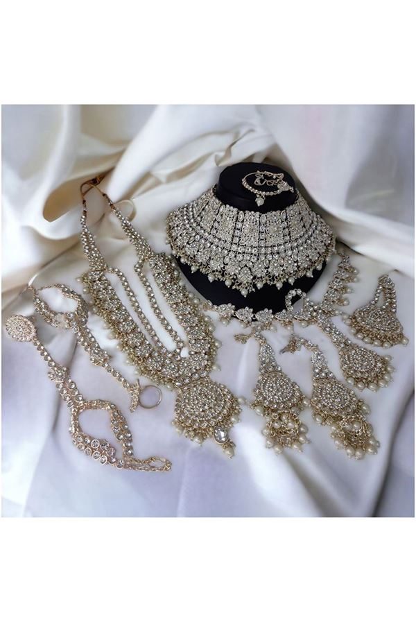 Picture of Captivating White Bridal Designer Necklace Set for an Engagement and Party