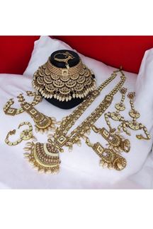 Picture of Royal White Designer Bridal Necklace Set for a Wedding and Reception