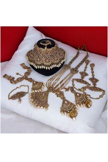 Picture of Flawless White Designer Bridal Necklace Set for a Wedding and Reception
