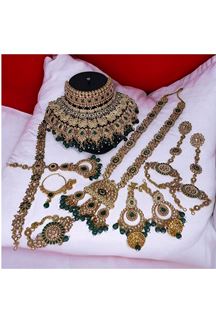 Picture of Charismatic Green Designer Bridal Necklace Set for a Wedding and Reception