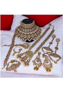 Picture of Outstanding White Designer Bridal Necklace Set for a Wedding and Reception