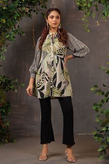 Picture of Aesthetic Printed Designer Short Top for Casual Wear