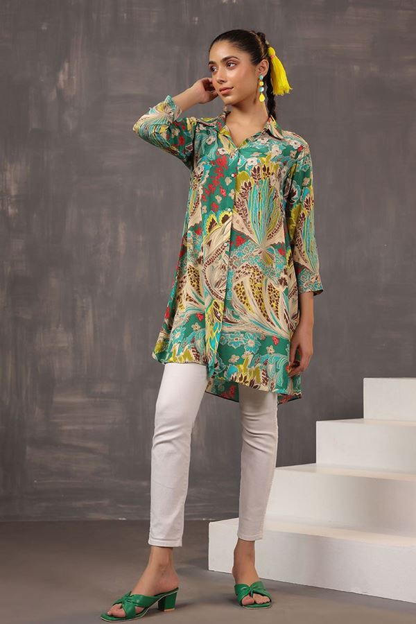 Picture of Exuberant Green Designer Short Top for Casual Wear