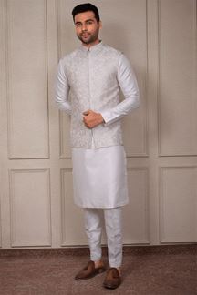 Picture of Appealing White Designer 3-Piece Men’s Suit for Reception and Party