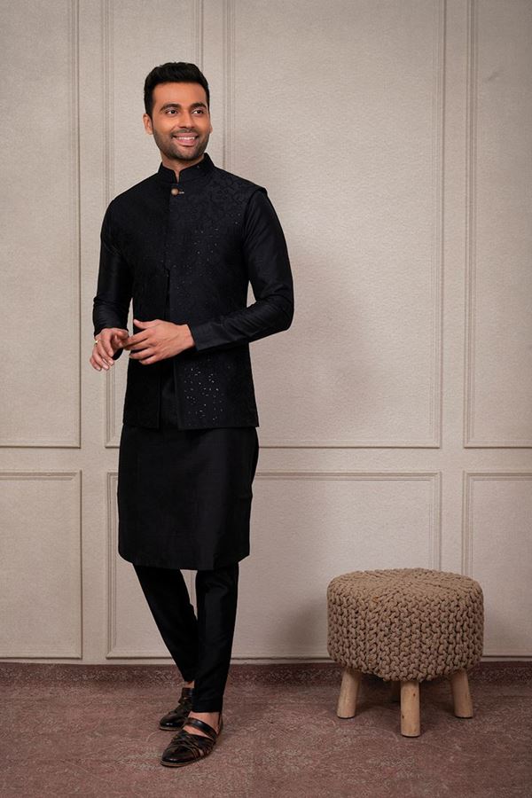 Picture of Attractive Black Designer 3-Piece Men’s Suit for Party